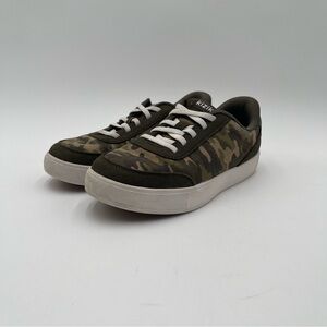 Kizik Prague Kids Size 3Y Green Army Camo Athletic Slip On Shoes Hands Free